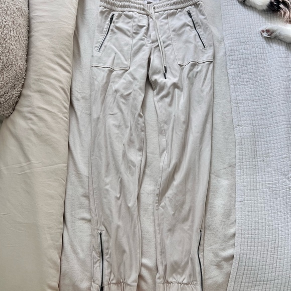 mid-rise cream athleta joggers - Picture 3 of 5